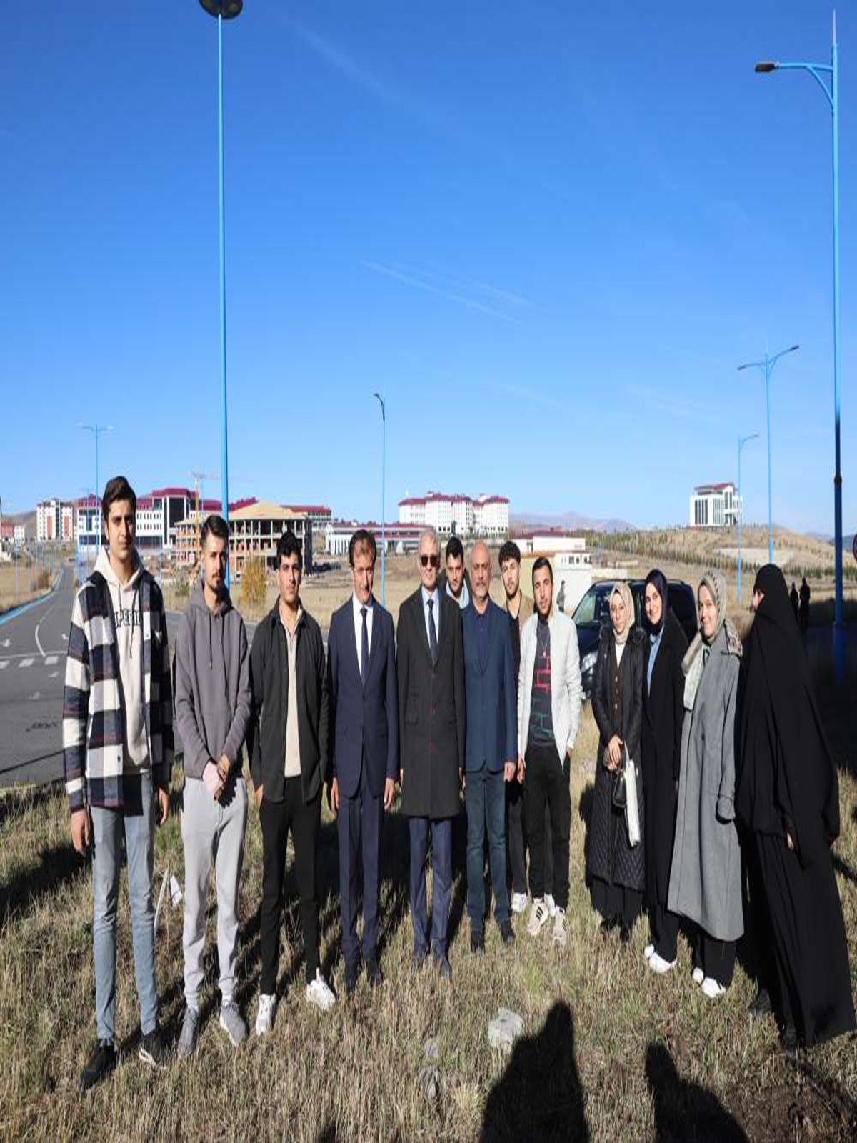 Teknik Bilimler MYO’dan “Kampüste Dikili Bir Ağacın Olsun” Etkinliğine Destek